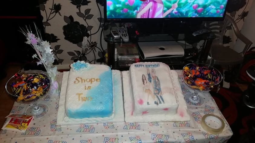 Blue cake box
