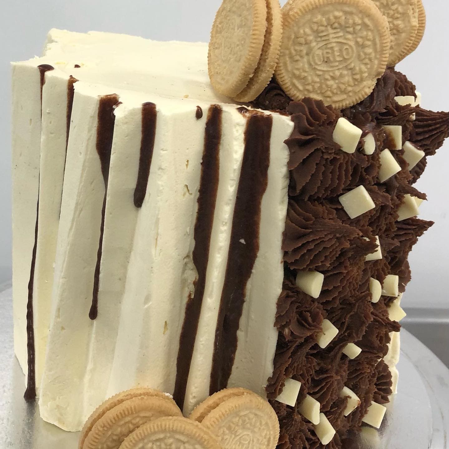Cookie chocolate cake