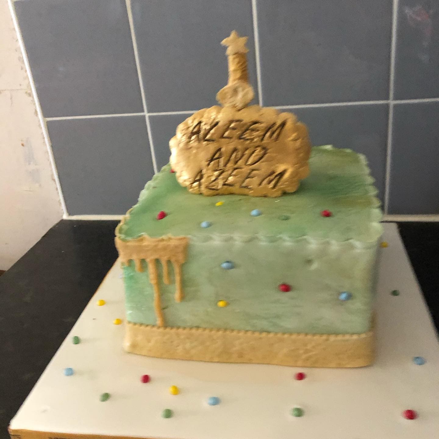 Green crown cake