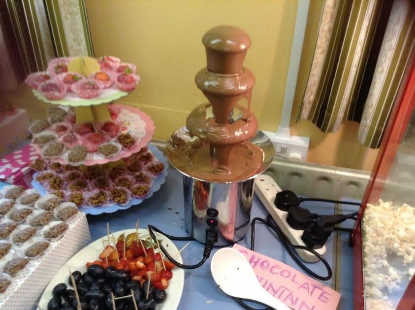 Chocolate fountain