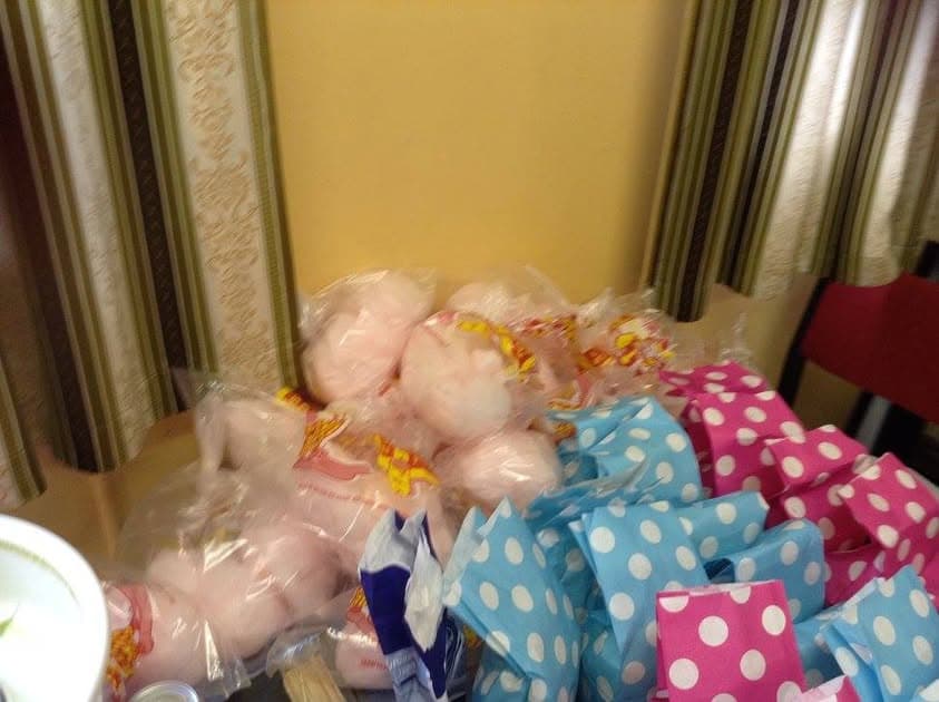 Cupcake gift bags