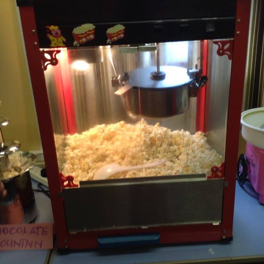 Popcorn machine