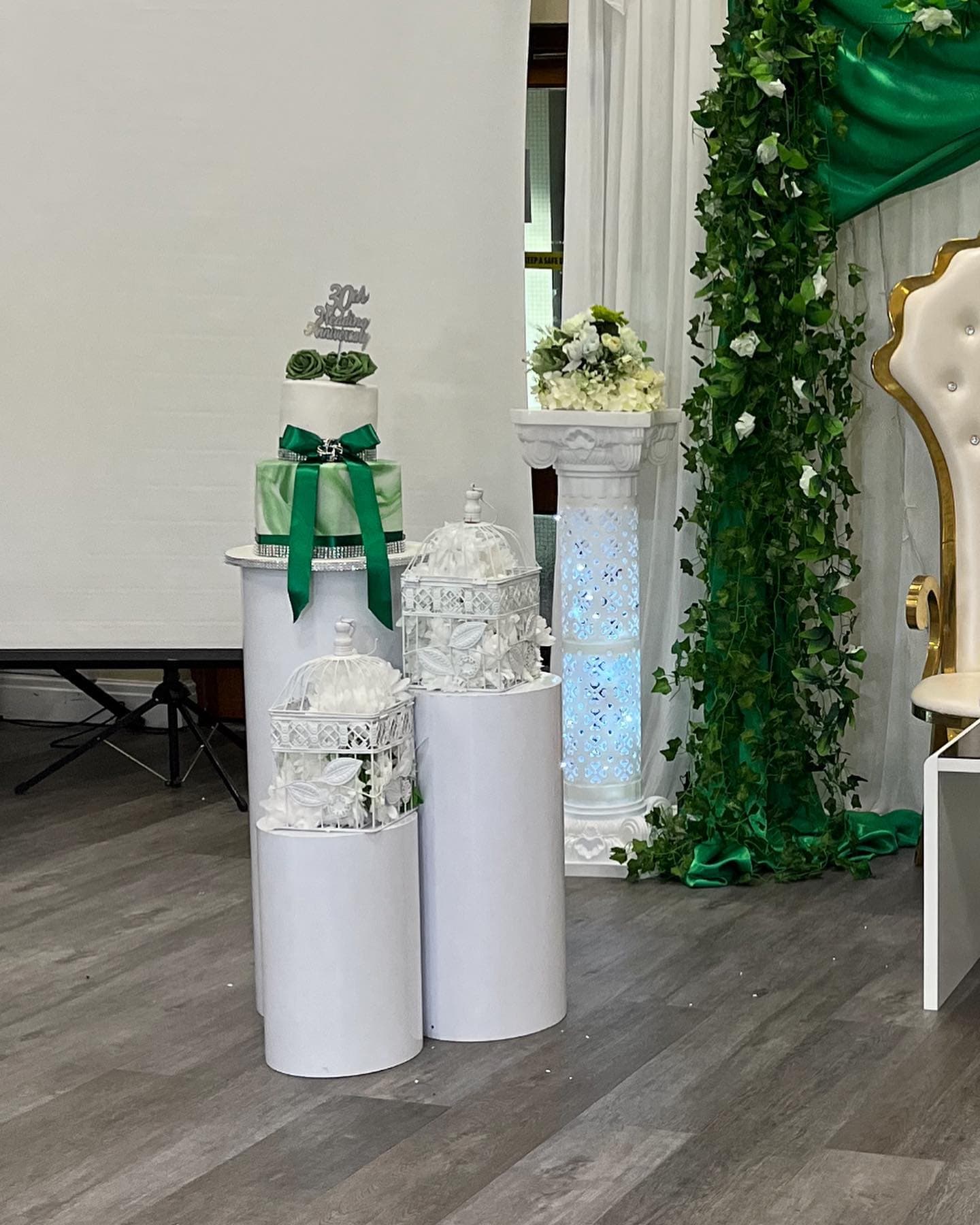 Pillars and stands